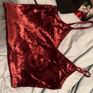 beautiful red velvety crop top m/l